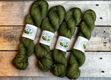 Load image into Gallery viewer, Anemoia Shawl Kit