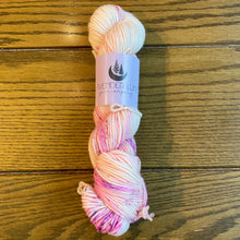 Load image into Gallery viewer, Lavender Lune DK