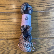 Load image into Gallery viewer, Lavender Lune DK